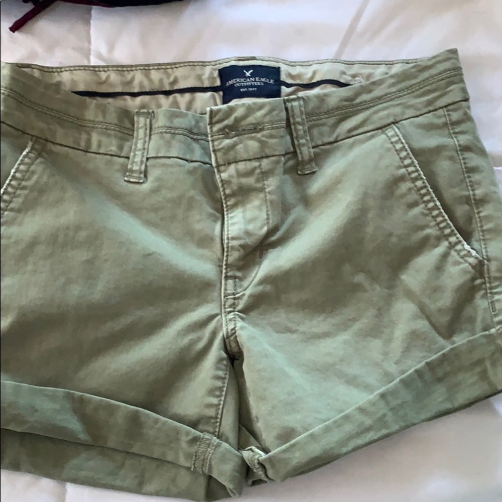 women’s green cargo shorts